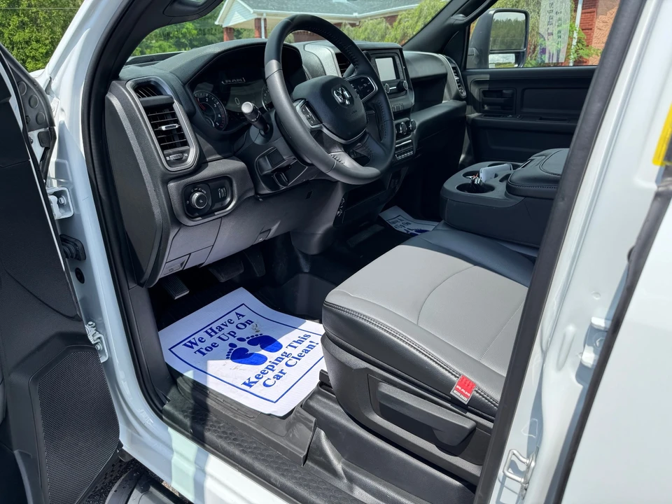 2024 Ram 3500 - Image 9 of 21