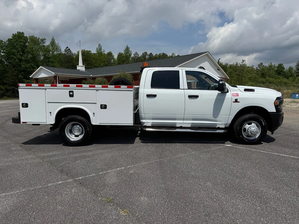 2024 Ram 3500 - Image 4 of 21