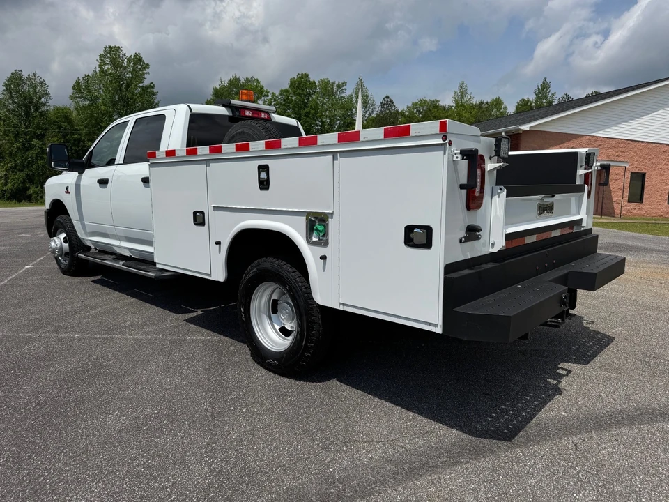 2024 Ram 3500 - Image 6 of 21