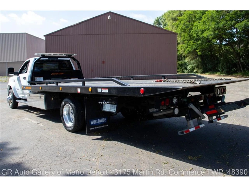 2024 Dodge Ram - Image 18 of 31