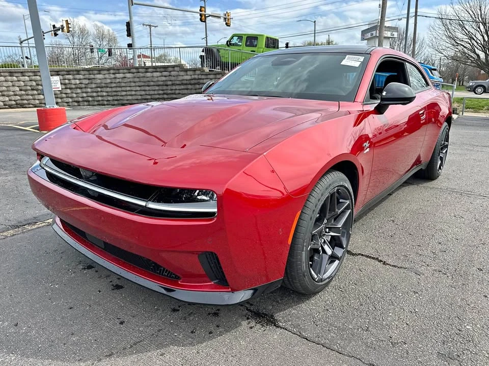 2024 Dodge Charger 8th Gen - Image 2 of 10