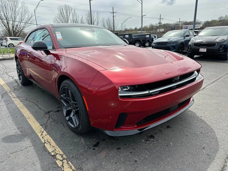 2024 Dodge Charger 8th Gen - Image 4 of 10