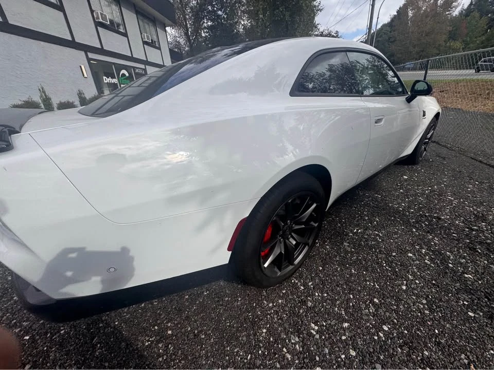 2024 Dodge Charger 8th Gen - Image 6 of 10