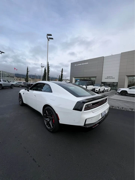 2024 Dodge Charger 8th Gen - Image 7 of 13