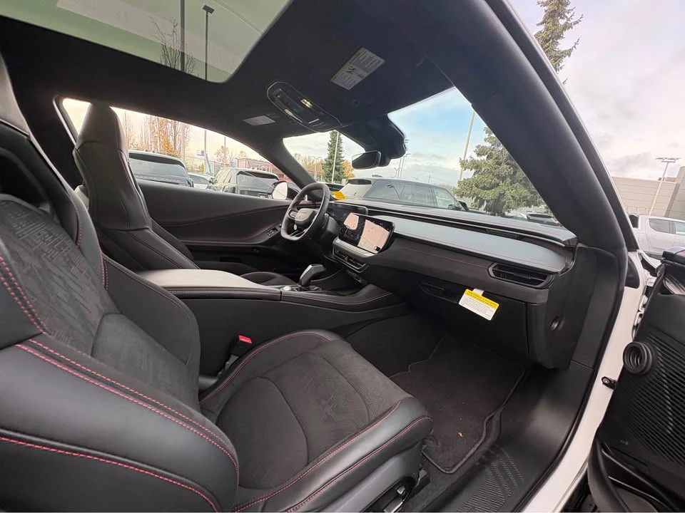 2024 Dodge Charger 8th Gen - Image 12 of 14