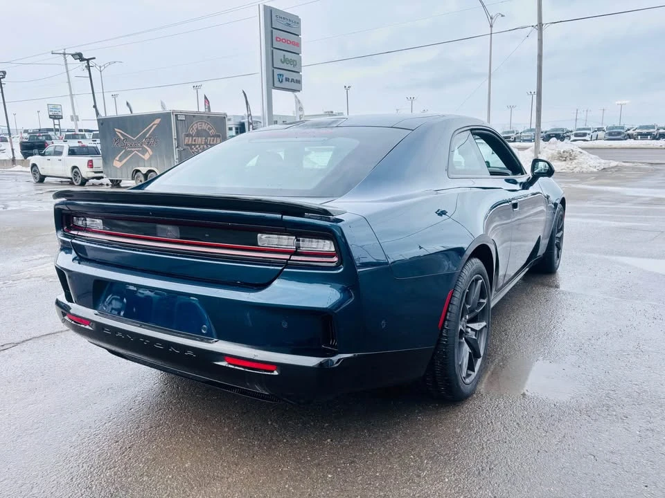 2024 Dodge Charger 8th Gen - Image 6 of 11