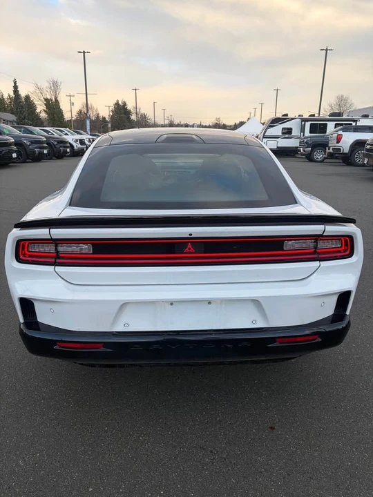 2024 Dodge Charger 8th Gen - Image 3 of 10