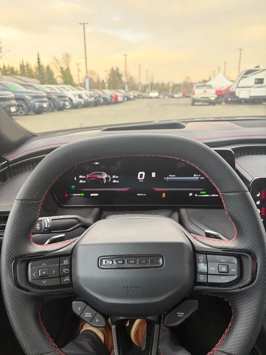 2024 Dodge Charger 8th Gen - Image 6 of 10