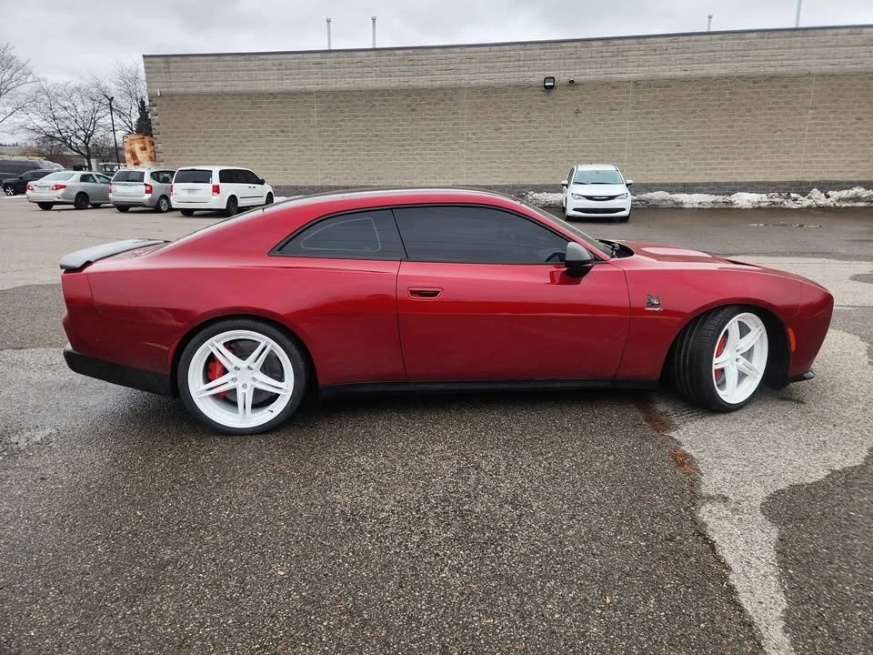 2024 Dodge Charger 8th Gen - Image 9 of 20