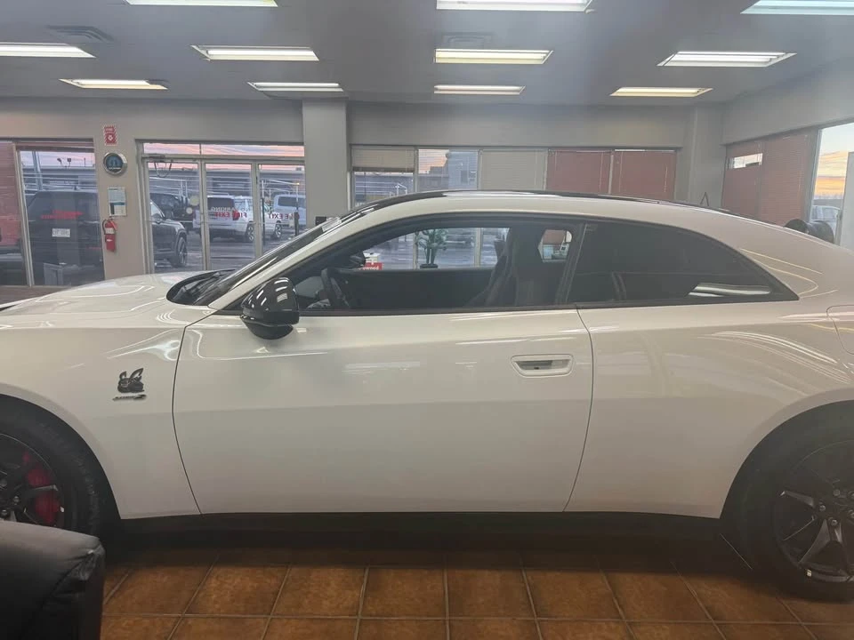 2024 Dodge Charger 8th Gen - Image 2 of 14
