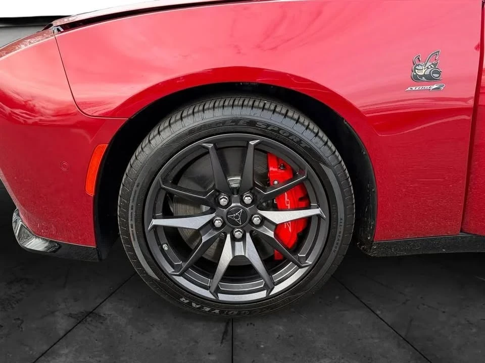 2024 Dodge Charger 8th Gen - Image 9 of 17