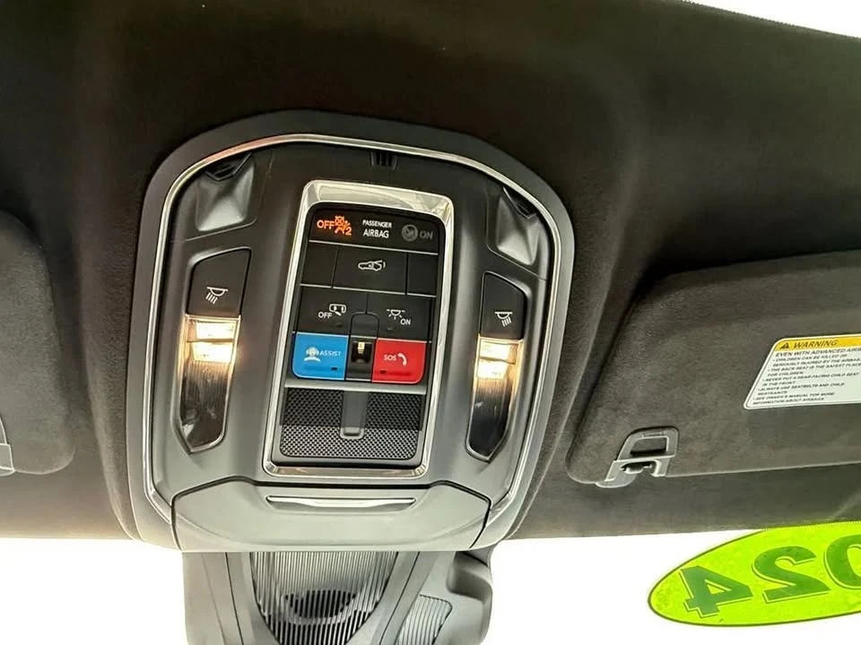 2024 Dodge Charger 8th Gen - Image 16 of 17