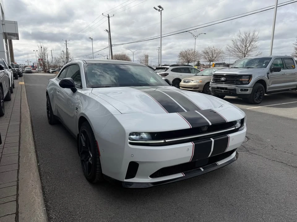 2024 Dodge Charger 8th Gen - Image 8 of 10