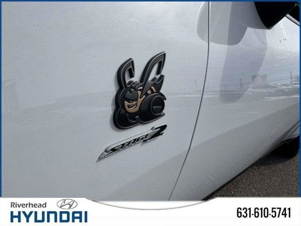 2024 Dodge Charger 8th Gen - Image 7 of 10