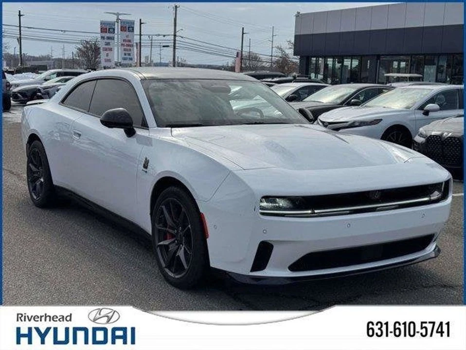 2024 Dodge Charger 8th Gen - Image 2 of 10