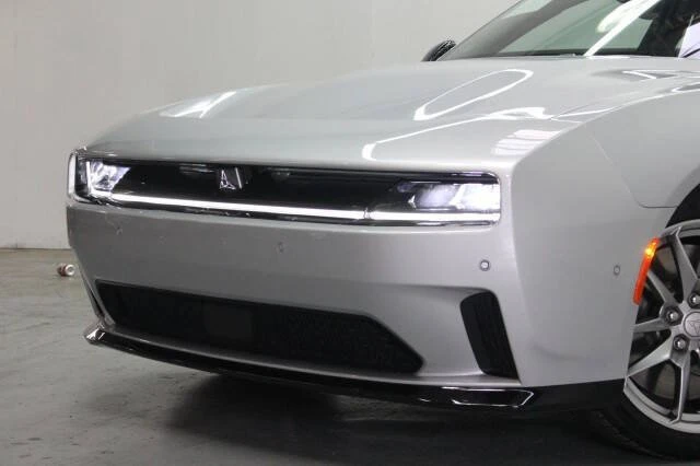 2024 Dodge Charger 8th Gen - Image 4 of 19