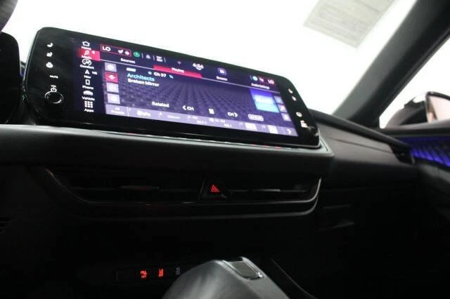 2024 Dodge Charger 8th Gen - Image 14 of 19