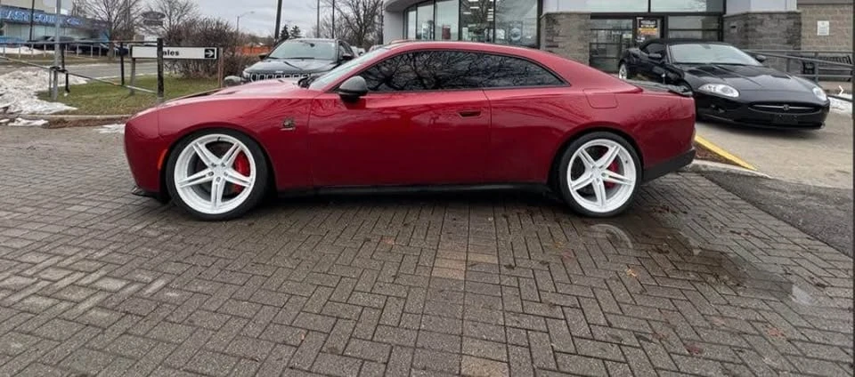 2024 Dodge Charger 8th Gen - Image 7 of 12