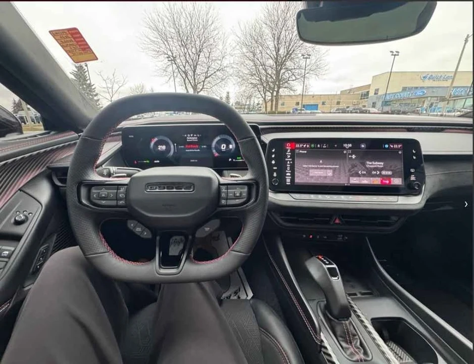 2024 Dodge Charger 8th Gen - Image 10 of 12