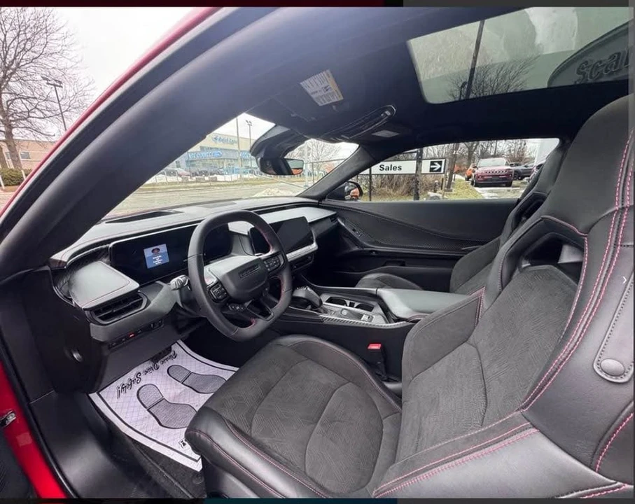 2024 Dodge Charger 8th Gen - Image 8 of 12