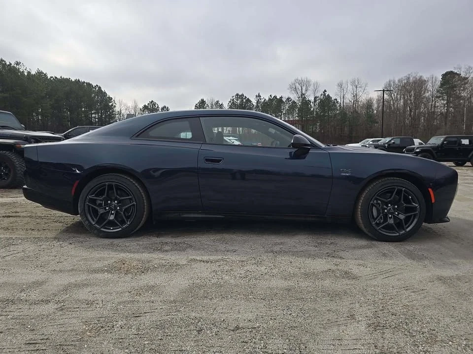 2024 Dodge Charger 8th Gen - Image 2 of 10