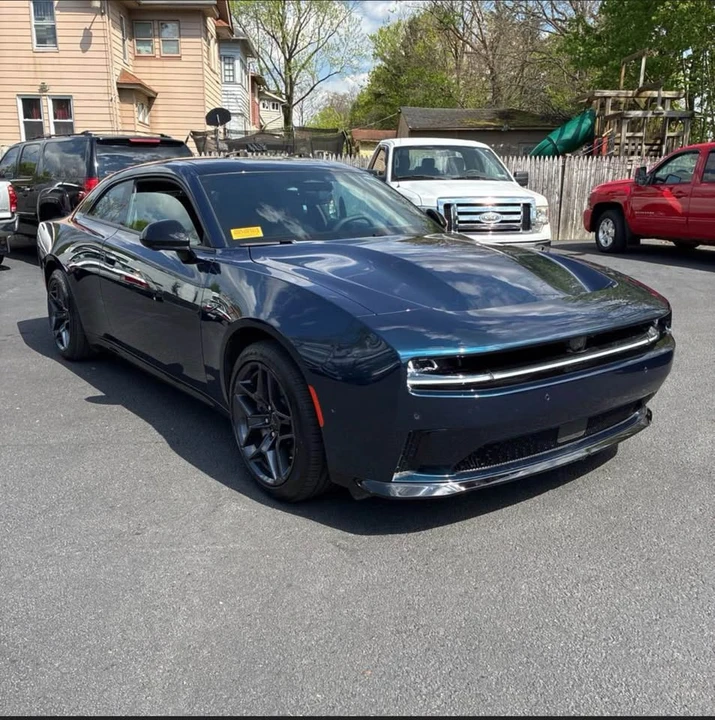 2024 Dodge Charger 8th Gen - Image 2 of 19