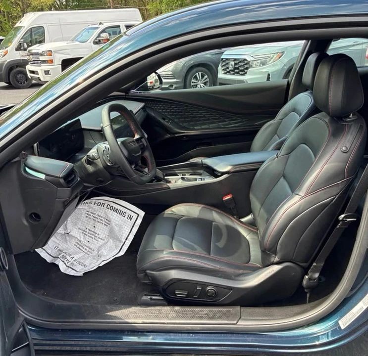 2024 Dodge Charger 8th Gen - Image 11 of 19