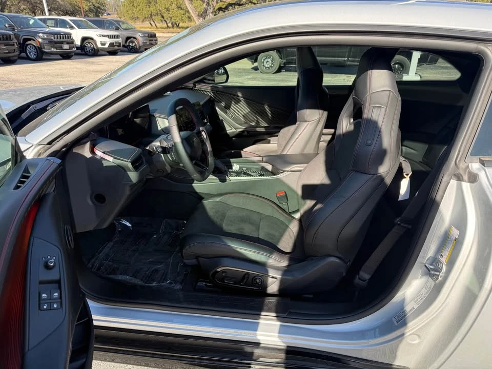 2024 Dodge Charger 8th Gen - Image 10 of 16