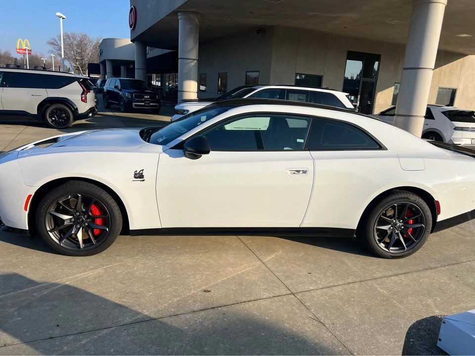 2024 Dodge Charger 7th Gen - Image 2 of 18
