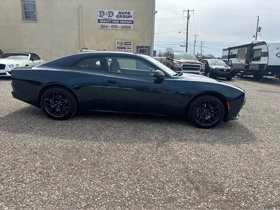 2024 Dodge Charger 8th Gen - Image 4 of 10