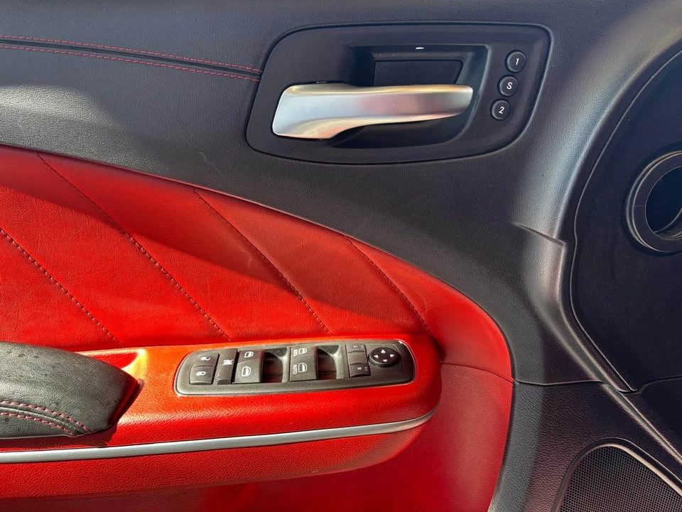 2024 Dodge Charger 8th Gen - Image 8 of 10