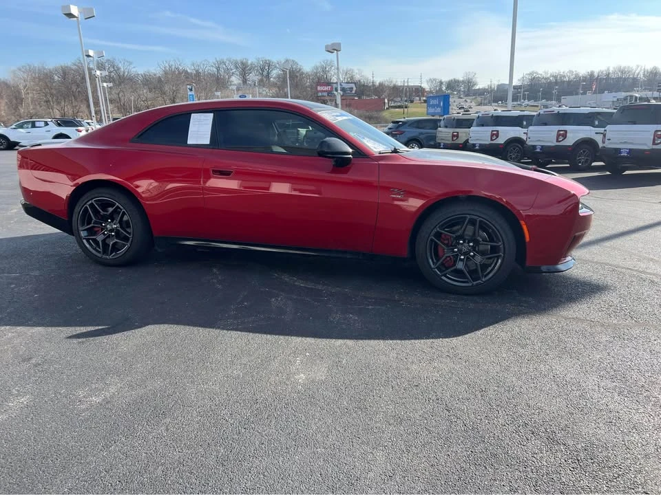 2024 Dodge Charger 7th Gen - Image 8 of 10