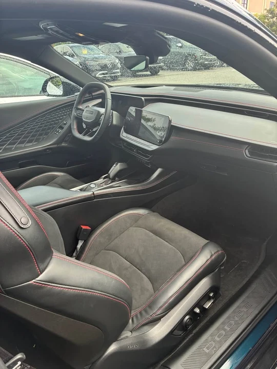 2024 Dodge Charger 8th Gen - Image 5 of 6