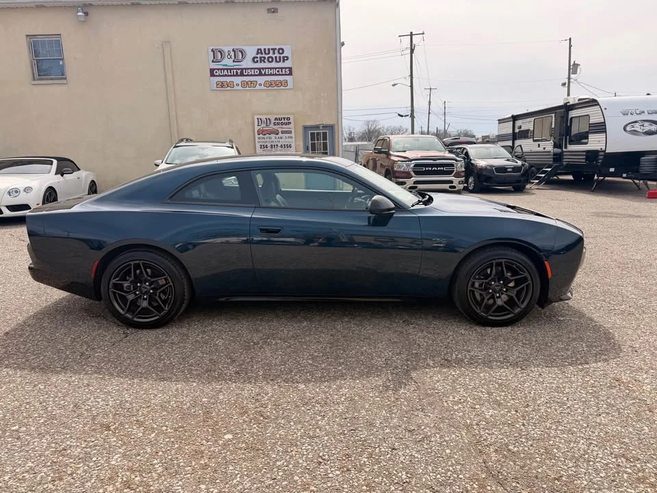 2024 Dodge Charger 8th Gen - Image 4 of 10