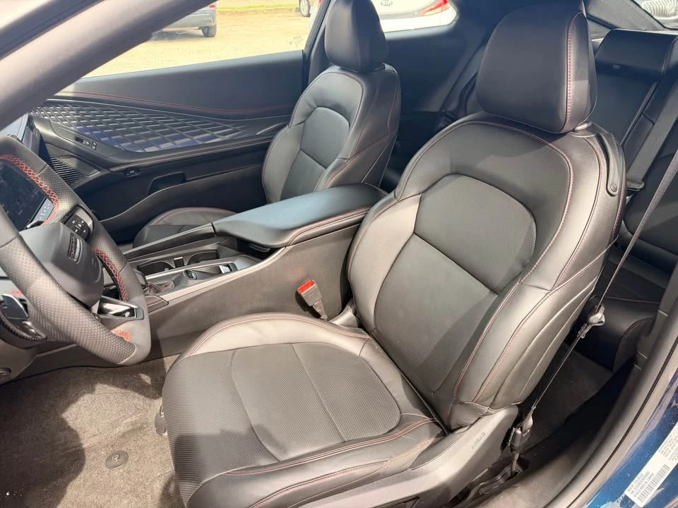 2024 Dodge Charger 8th Gen - Image 9 of 10