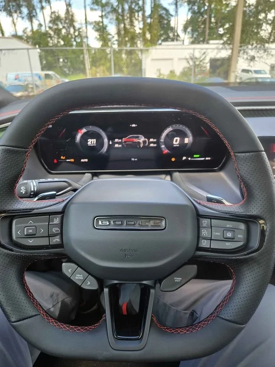 2024 Dodge Charger 8th Gen - Image 15 of 20