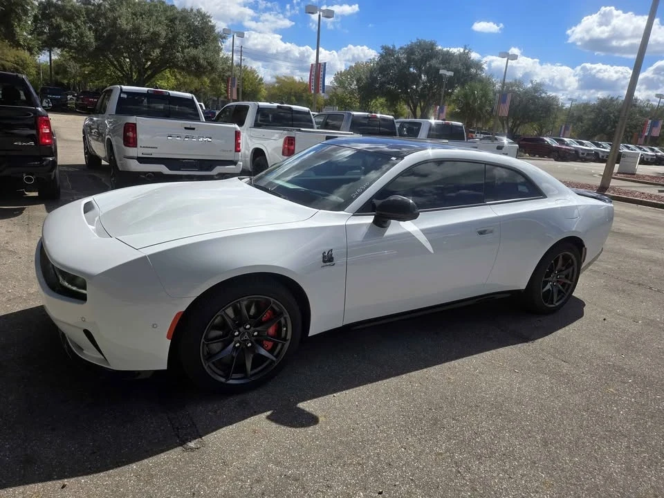 2024 Dodge Charger 8th Gen - Image 2 of 20