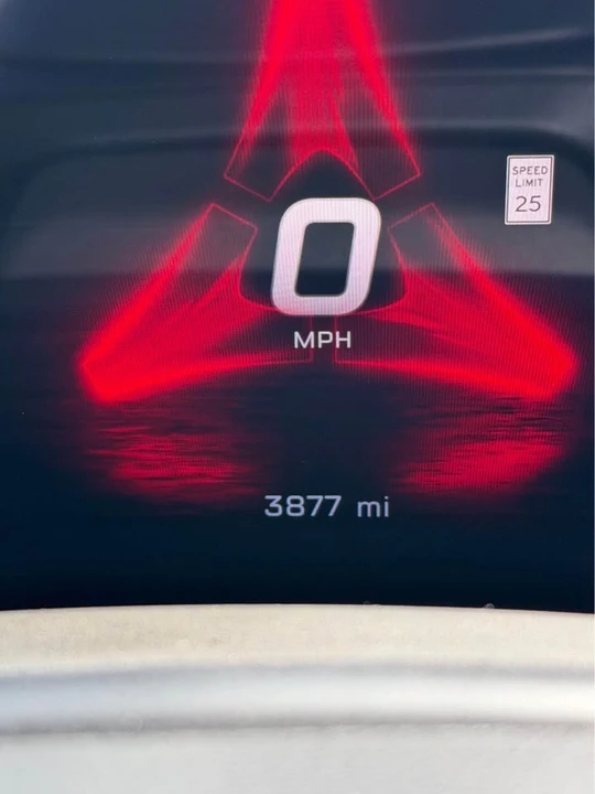 2024 Dodge Charger 8th Gen - Image 9 of 14