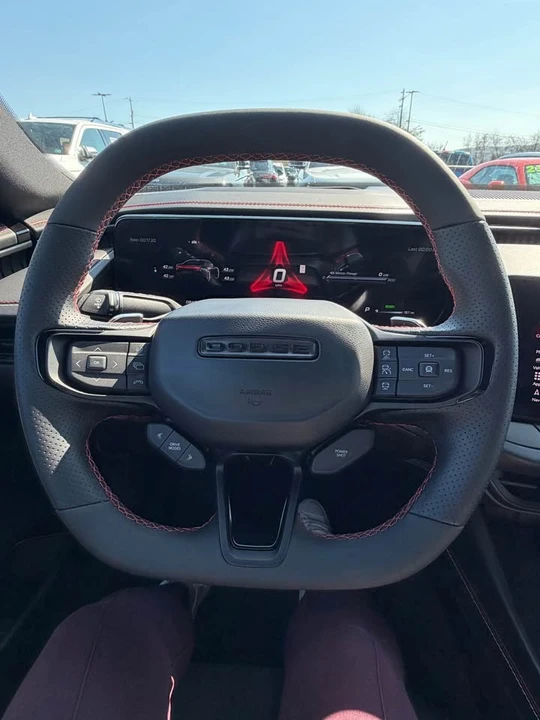 2024 Dodge Charger 8th Gen - Image 8 of 14