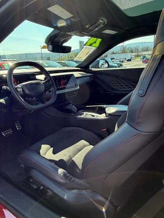 2024 Dodge Charger 8th Gen - Image 5 of 14