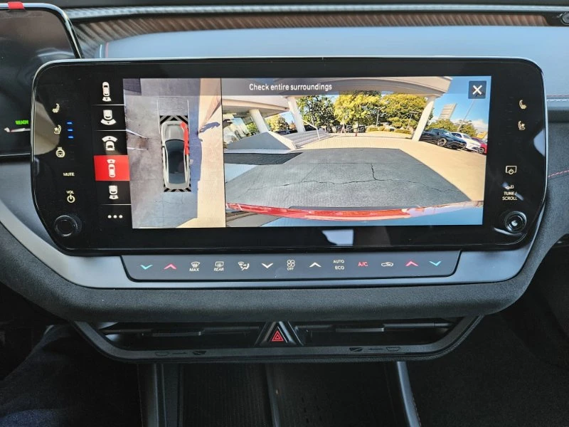 2024 Dodge Charger 8th Gen - Image 15 of 20
