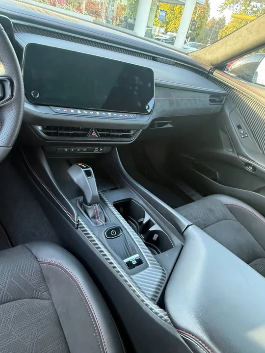 2024 Dodge Charger 8th Gen - Image 9 of 11