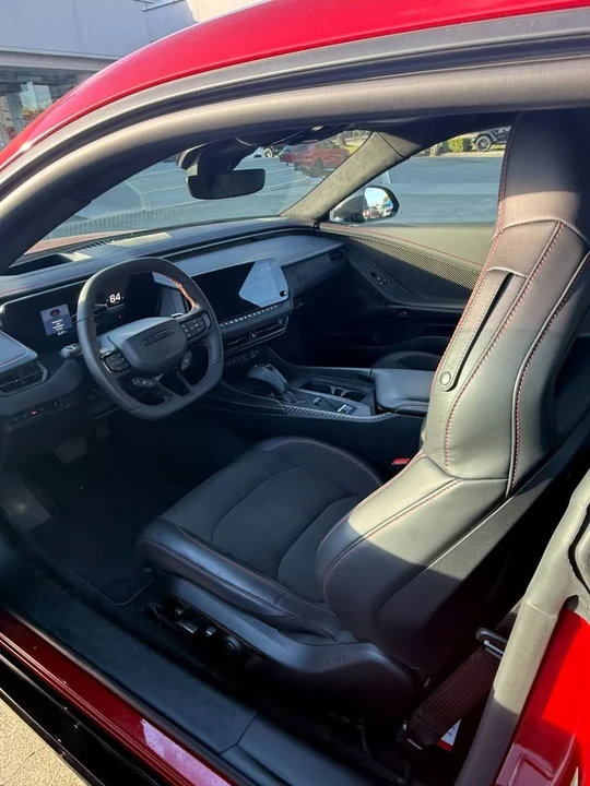 2024 Dodge Charger 8th Gen - Image 5 of 11