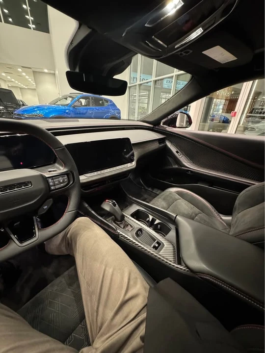 2024 Dodge Charger 8th Gen - Image 9 of 19