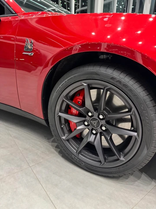 2024 Dodge Charger 8th Gen - Image 6 of 19