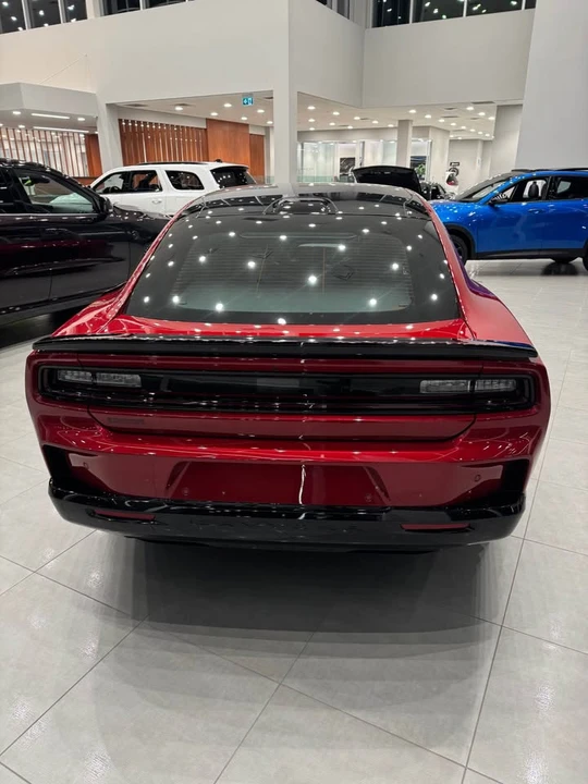 2024 Dodge Charger 8th Gen - Image 5 of 19