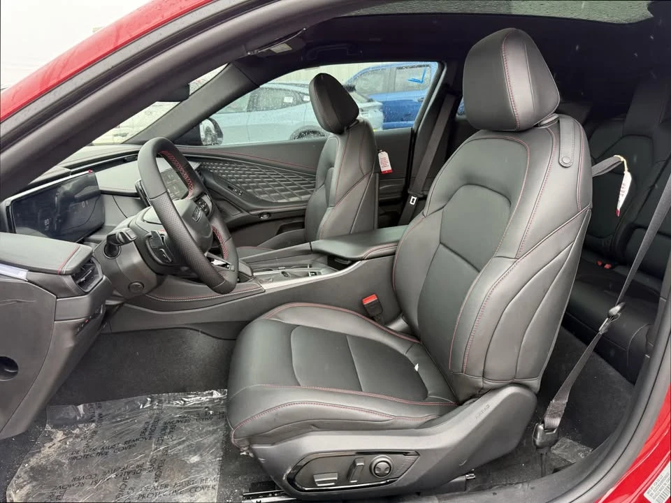 2024 Dodge Charger 8th Gen - Image 14 of 19