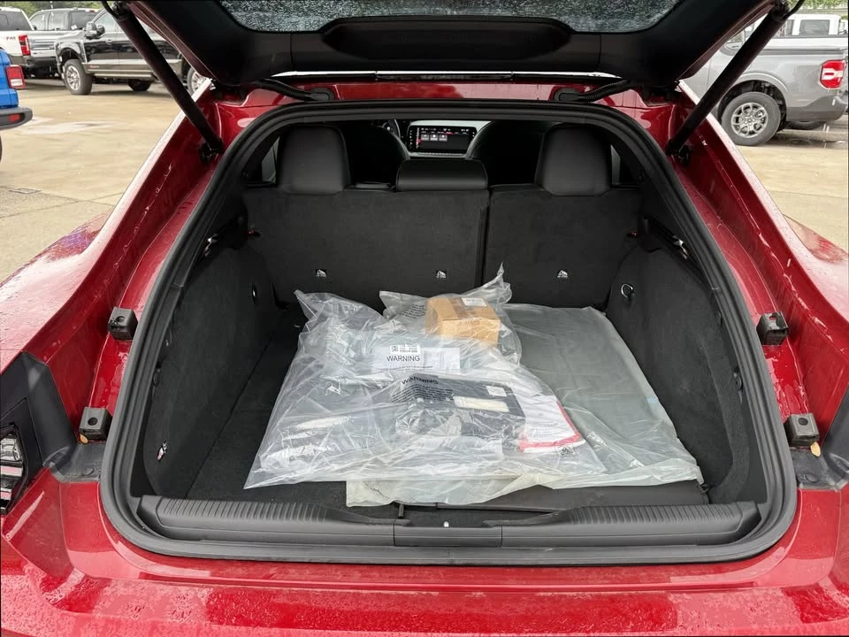 2024 Dodge Charger 8th Gen - Image 10 of 19