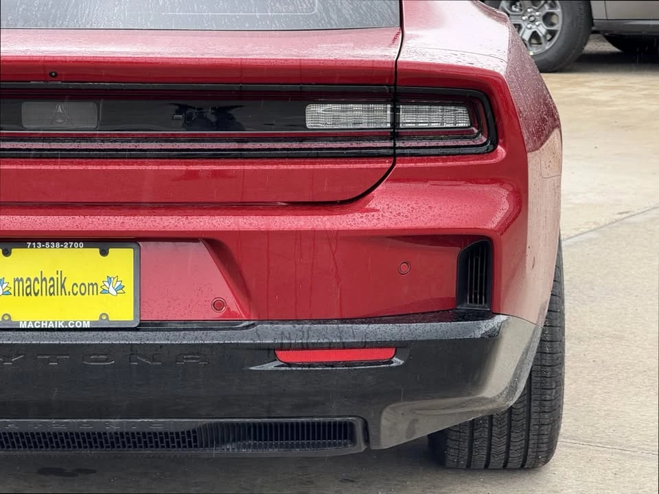 2024 Dodge Charger 8th Gen - Image 9 of 19