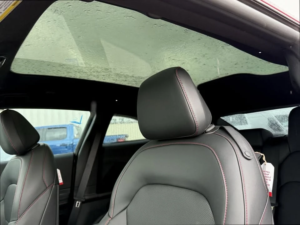 2024 Dodge Charger 8th Gen - Image 16 of 19